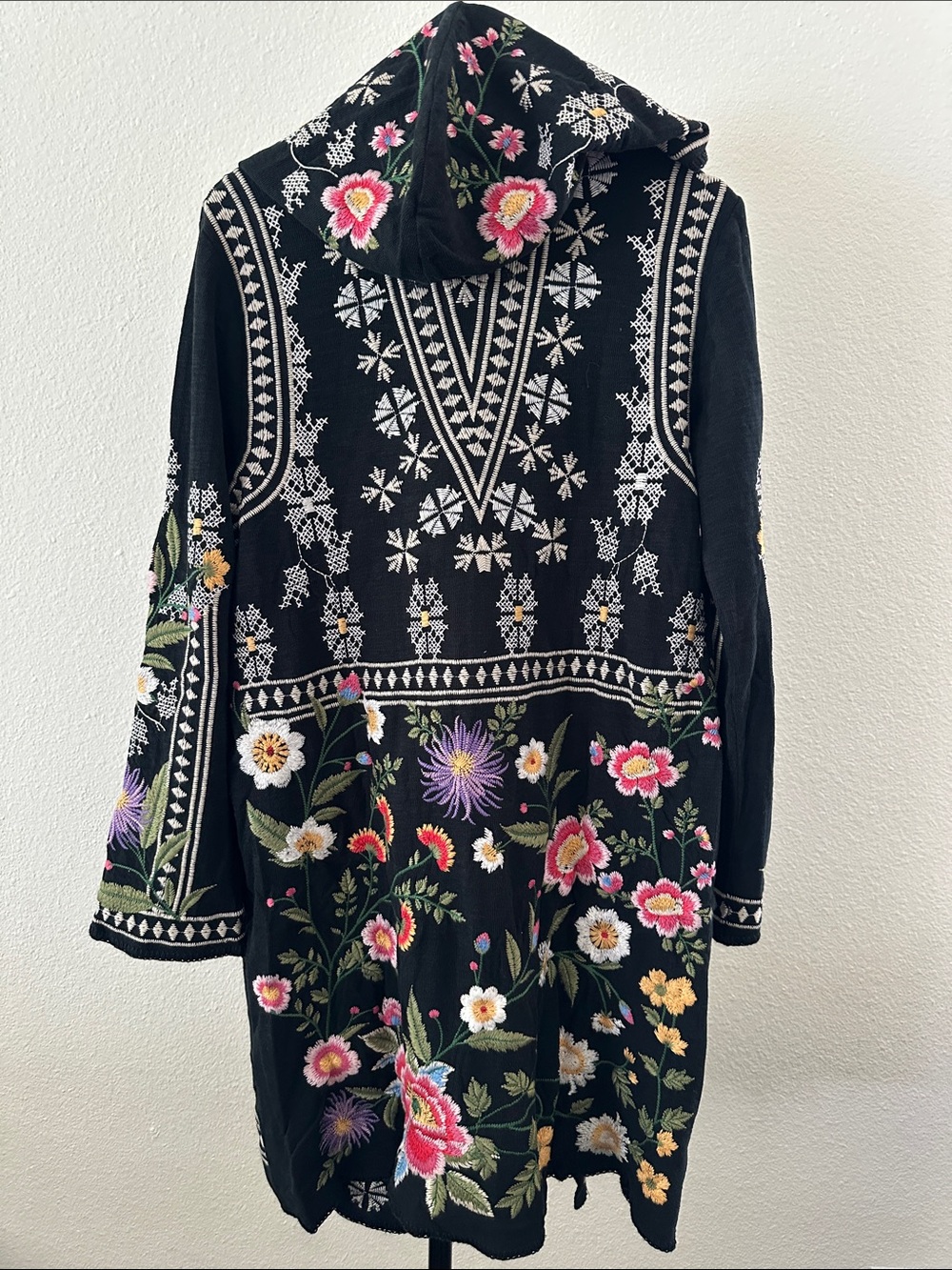 Johnny Was BIYA Black Cotton Embroidered Lilla Hoodie Duster Sweater sz Med NEW - Picture 9 of 14